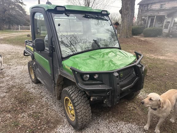 Image of John Deere XUV 835R equipment image 1