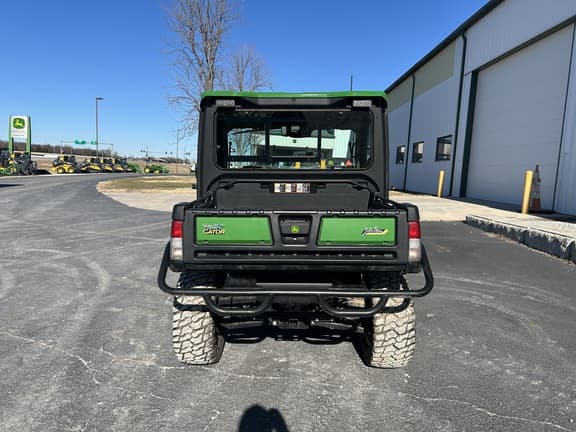 Image of John Deere XUV 835R equipment image 3