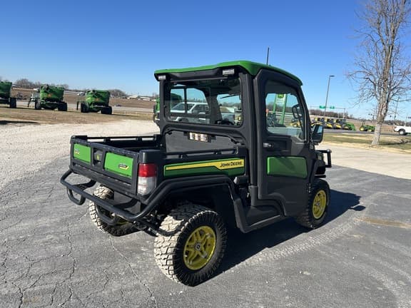 Image of John Deere XUV 835R equipment image 4