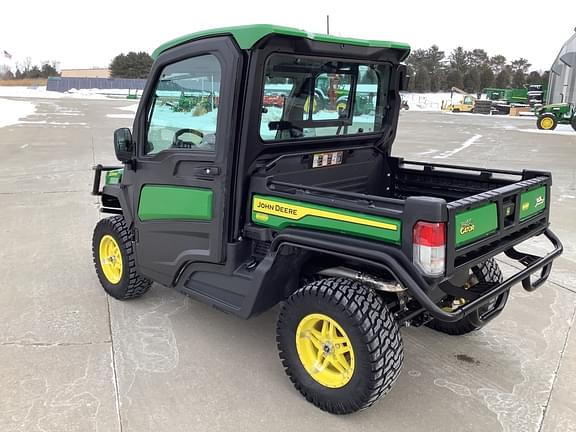 Image of John Deere XUV 835R equipment image 2