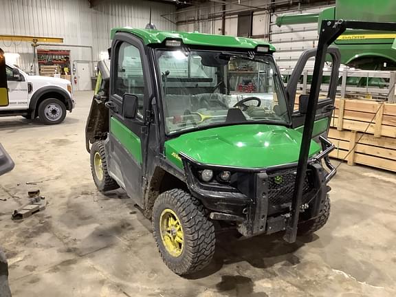 Image of John Deere XUV 835R Primary image