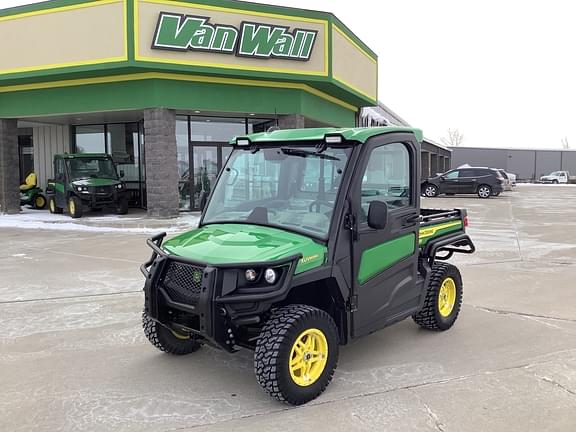 Image of John Deere XUV 835R Primary image