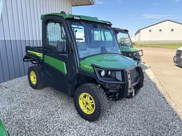 Main image John Deere XUV 835R