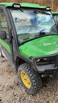 2024 John Deere XUV 835R Equipment Image0