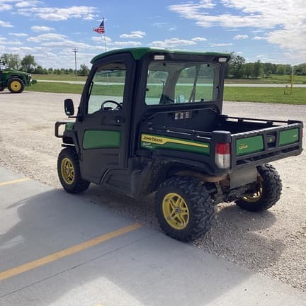 Image of John Deere XUV 835R equipment image 4