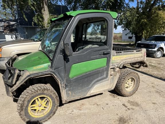 Image of John Deere XUV 835R Primary image