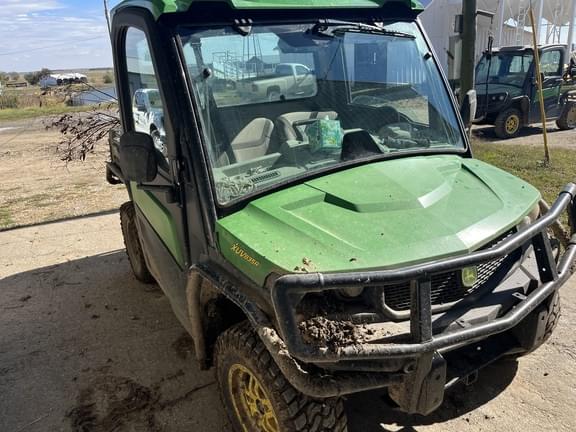 Image of John Deere XUV 835R equipment image 1