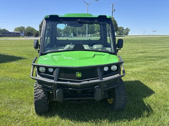 Image of John Deere XUV 835R equipment image 4