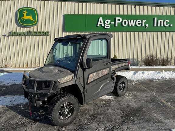 2024 John Deere XUV 835R Equipment Image0