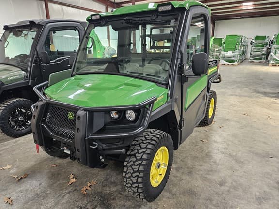 Image of John Deere XUV 835R Primary image