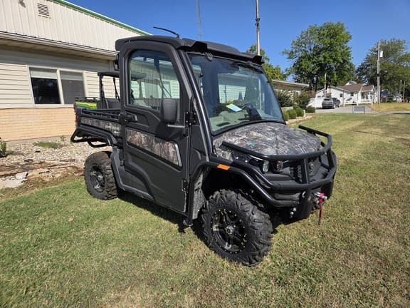 Image of John Deere XUV 835R Primary image