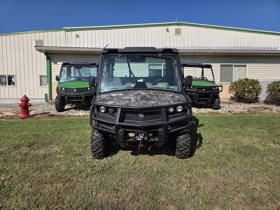 Image of John Deere XUV 835R equipment image 4