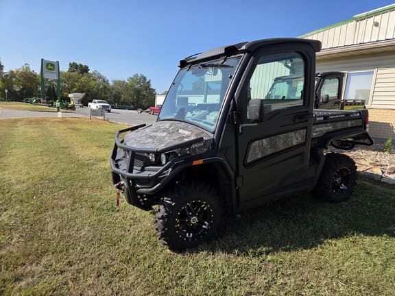 Image of John Deere XUV 835R equipment image 2