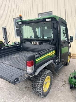 Image of John Deere XUV 835R equipment image 4