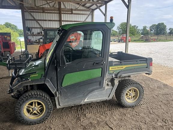 Image of John Deere XUV 835R Primary image