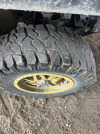 Image of John Deere XUV 835R equipment image 2