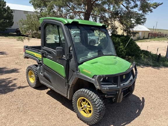 2024 John Deere XUV 835R Equipment Image0