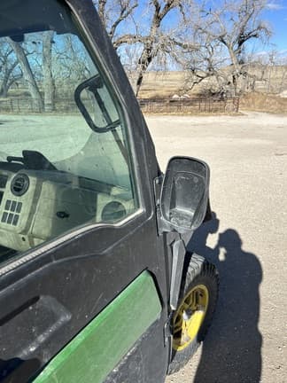 Image of John Deere XUV 835R equipment image 4