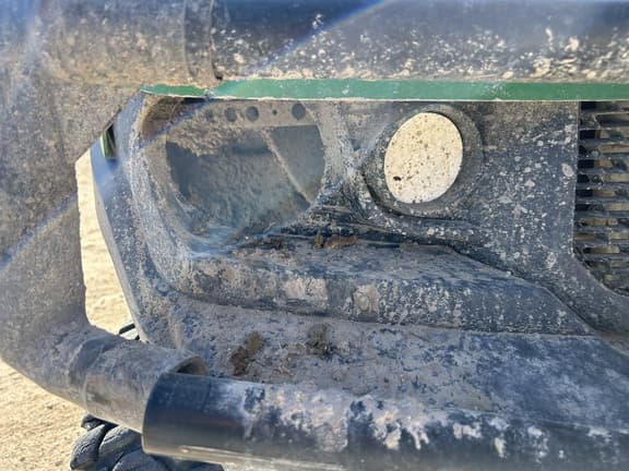 Image of John Deere XUV 835R equipment image 3