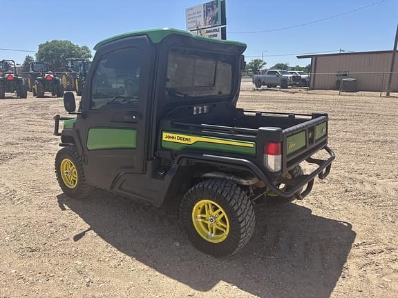 Image of John Deere XUV 835R equipment image 2