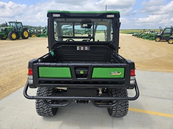 Image of John Deere XUV 835R equipment image 3