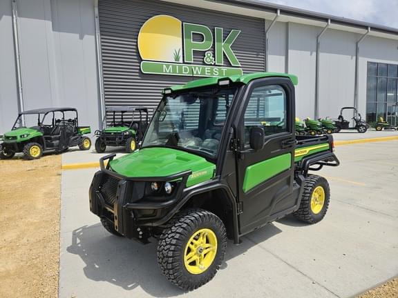 Image of John Deere XUV 835R Primary image