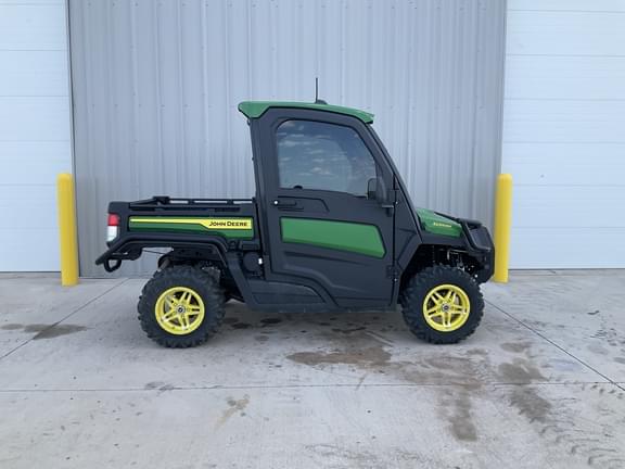 Image of John Deere XUV 835R equipment image 3