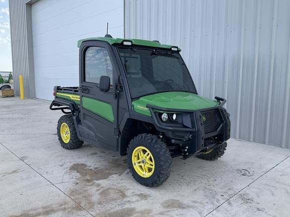 Image of John Deere XUV 835R equipment image 4