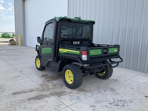Image of John Deere XUV 835R equipment image 2