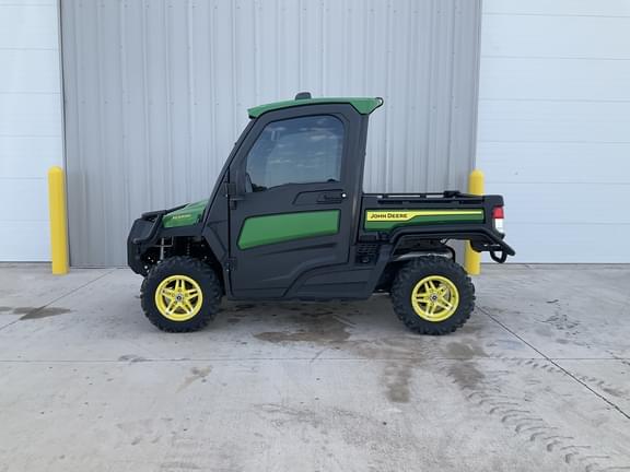 Image of John Deere XUV 835R Primary image