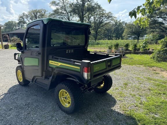 Image of John Deere XUV 835R equipment image 3