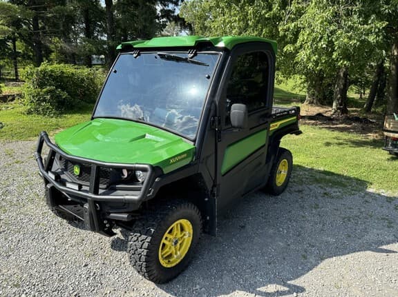 Image of John Deere XUV 835R Primary image