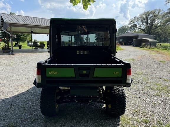 Image of John Deere XUV 835R equipment image 3