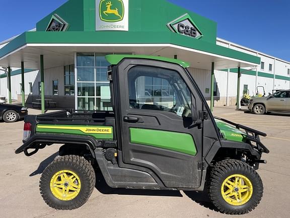 Image of John Deere XUV 835R equipment image 1