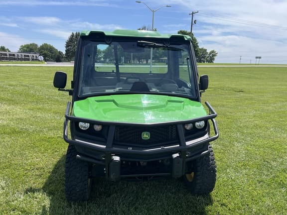 Image of John Deere XUV 835R equipment image 1
