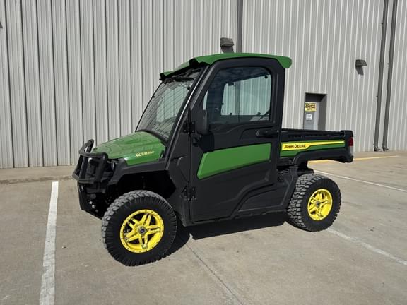 Image of John Deere XUV 835R equipment image 2