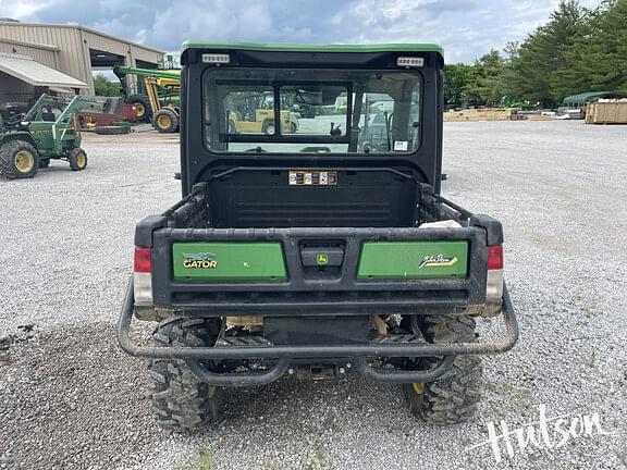 Image of John Deere XUV 835R equipment image 4