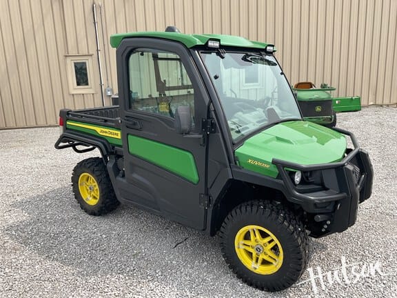 2024 John Deere XUV 835R Equipment Image0