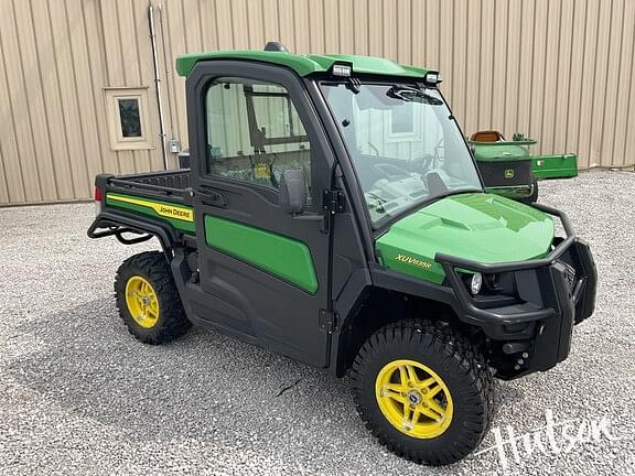 Image of John Deere XUV 835R Primary image