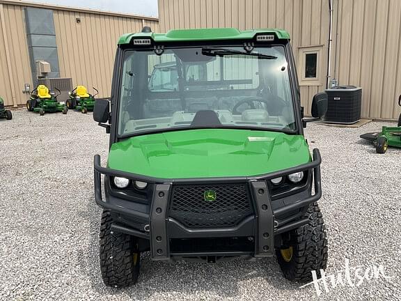 Image of John Deere XUV 835R equipment image 3