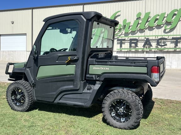 Image of John Deere XUV 835R equipment image 4