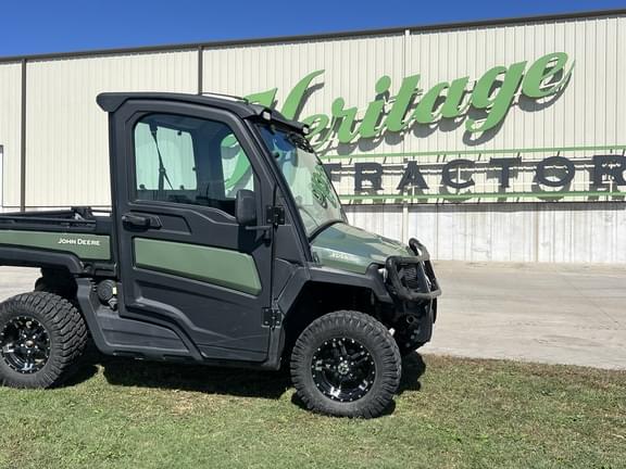 Image of John Deere XUV 835R equipment image 4