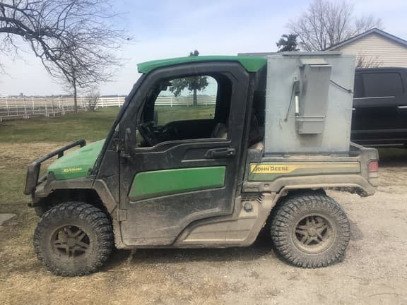Image of John Deere XUV 835R Primary image