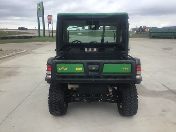 Image of John Deere XUV 835R equipment image 4