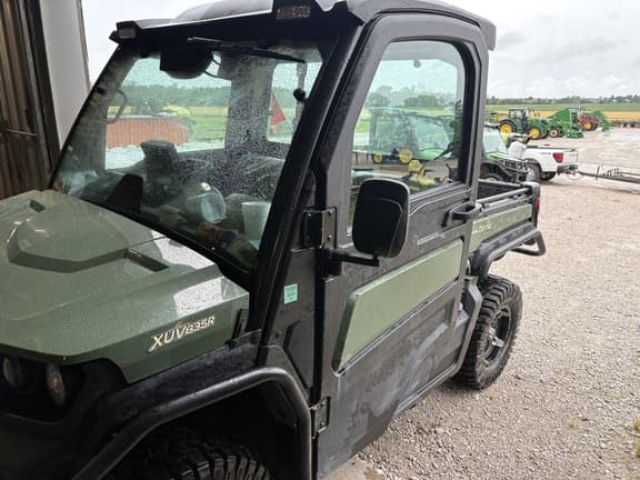 Image of John Deere XUV 835R Primary image