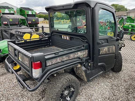 Image of John Deere XUV 835R equipment image 2