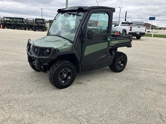 Image of John Deere XUV 835R equipment image 1