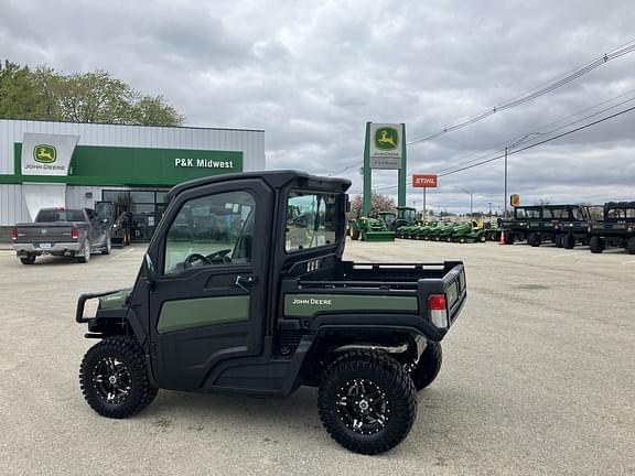 Image of John Deere XUV 835R Primary image