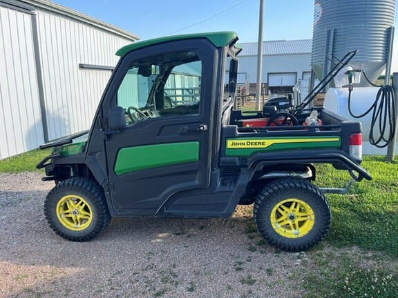 2024 John Deere XUV 835R Equipment Image0