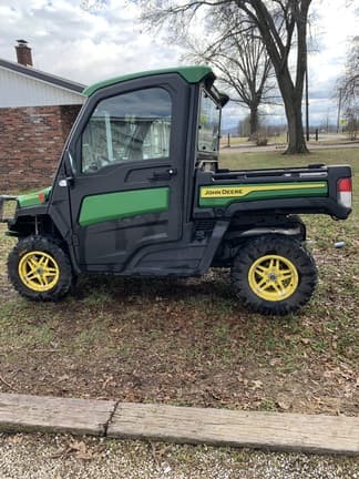 Image of John Deere XUV 835R equipment image 2